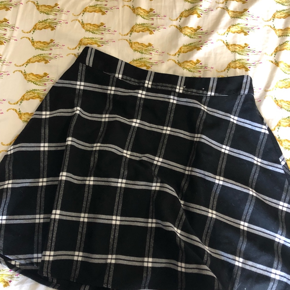 Black plaid Old Navy skirt